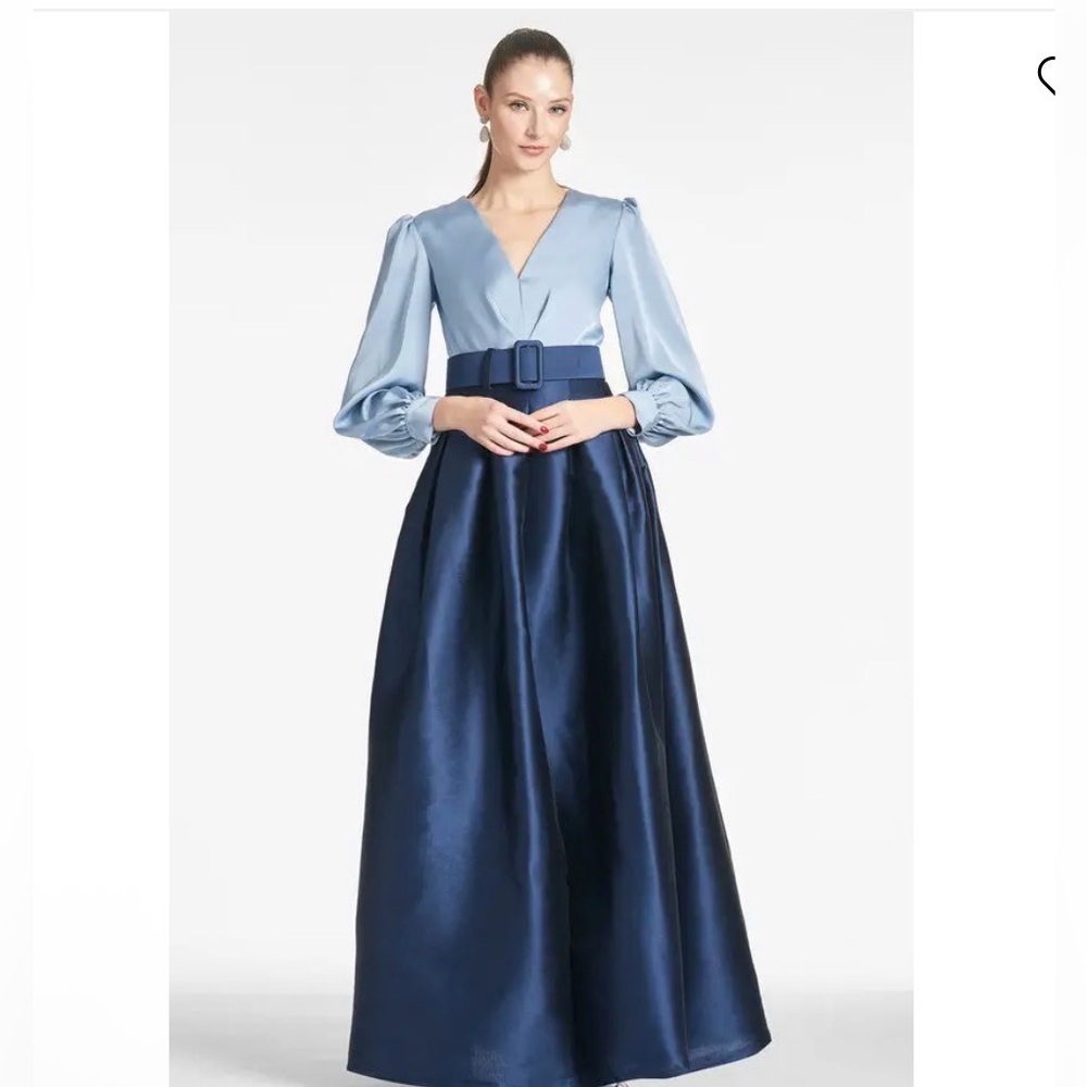 SACHIN & BABI 
Zoe Gown - Navy-0 in size 4 NWT